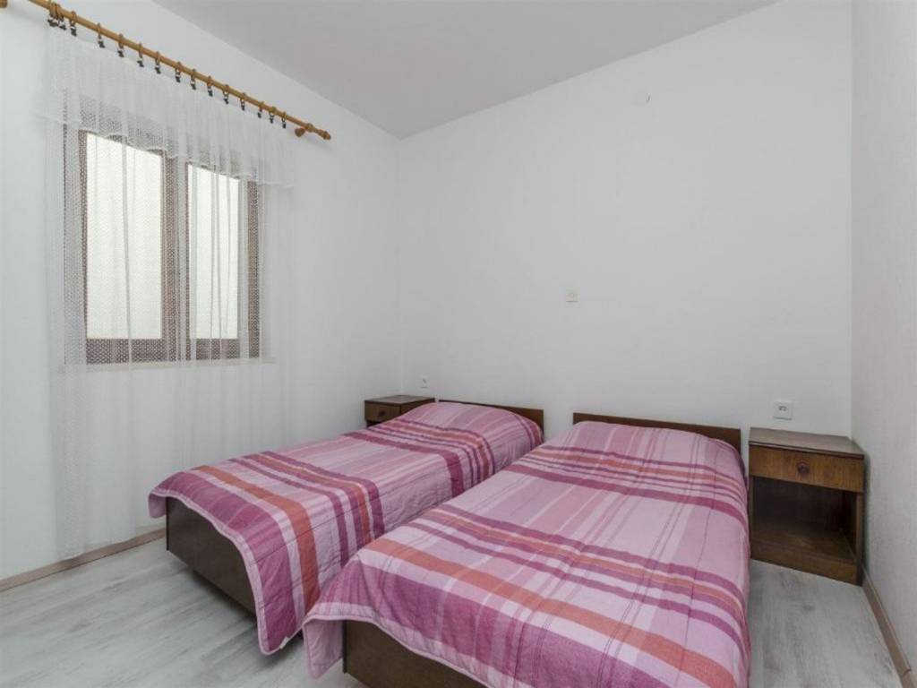 Otok Brač  Supetar - Apartmani Silvana - economy apartments :  - Apartman 1