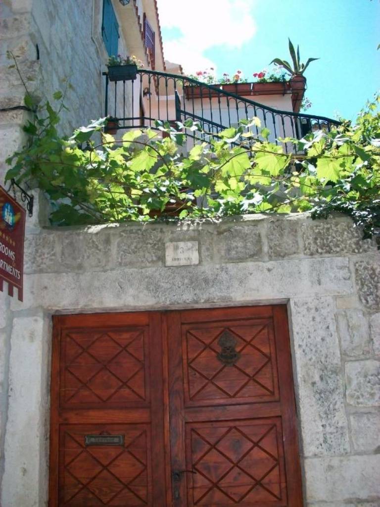 Sobe Jare - in old town, Trogir - Rivijera Trogir 