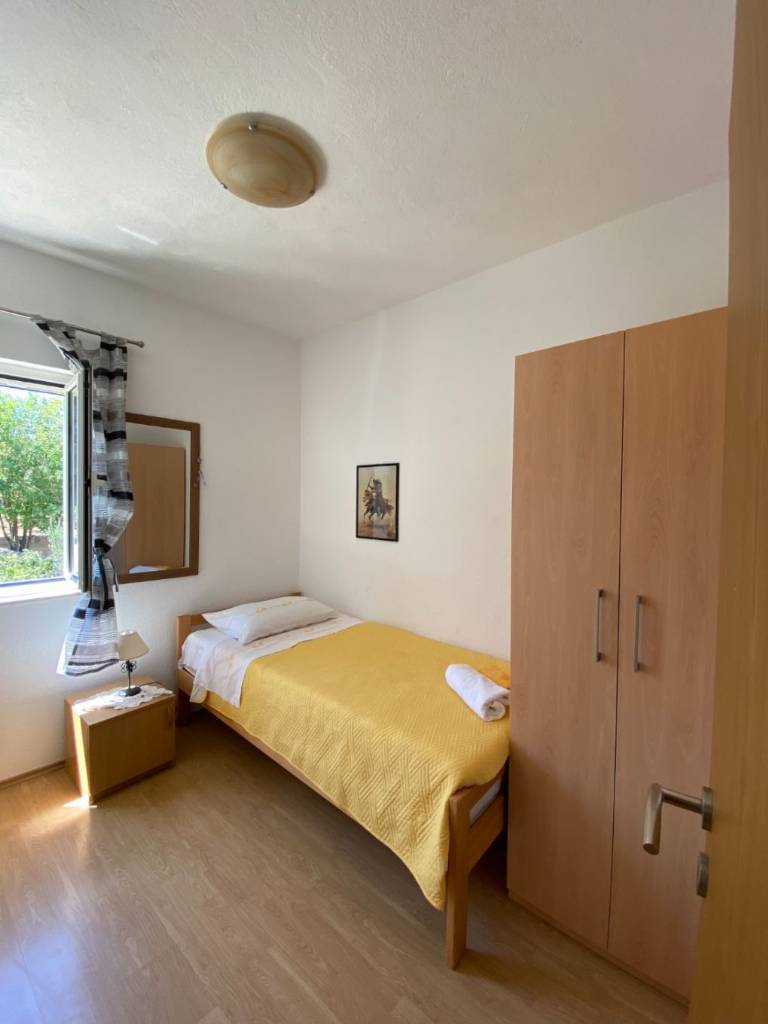 Otok Brač  Mirca - Apartmani Jak - comfortable apartments: - Apartman 2
