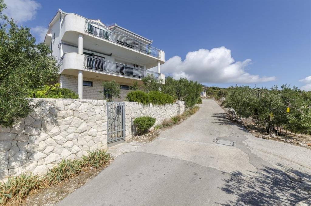 Apartmani Mil - 80m from the sea, Sevid - Rivijera Trogir 