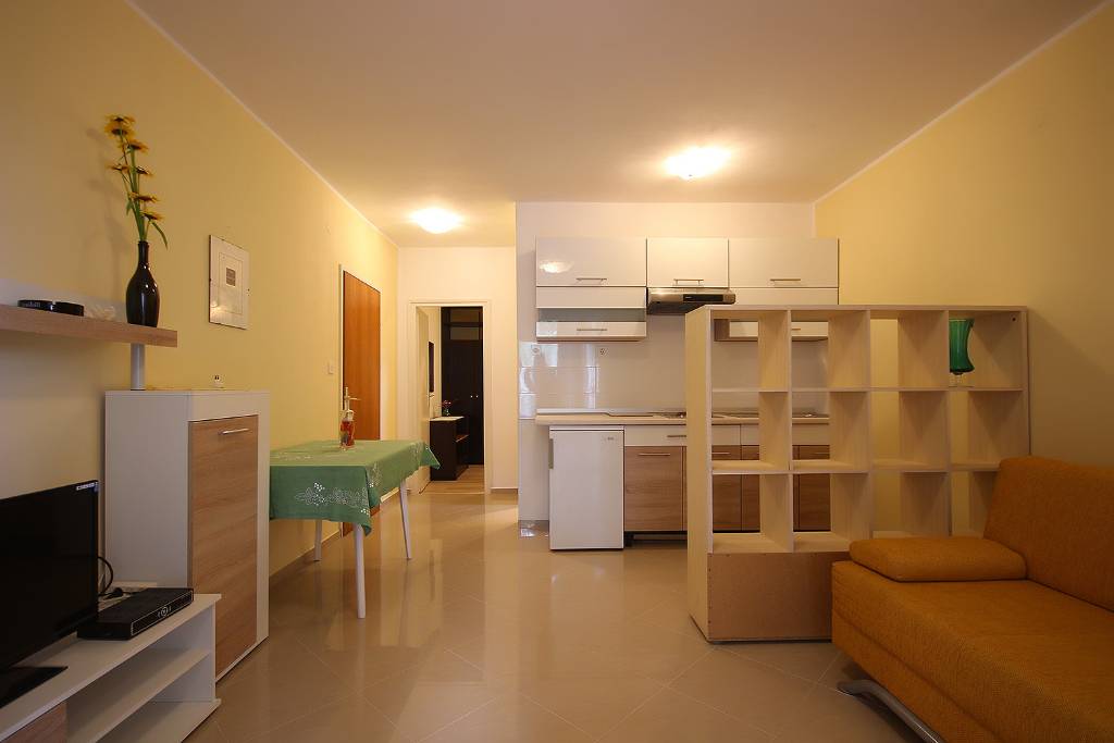 Otok Pag  Novalja - Apartmani Dino - apartments with hot tub: - Appartement 3