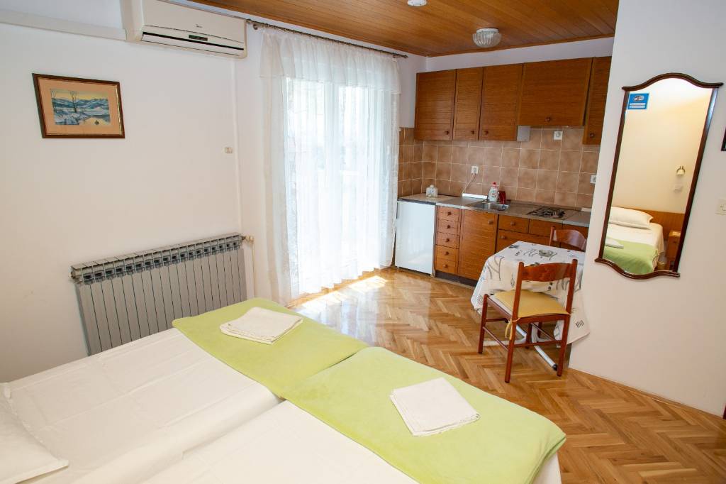 Otok Pag  Novalja - Apartmani Ivan - great location: - Appartement Studio 3