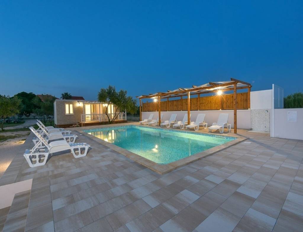 Apartmani Ani - with pool :, Privlaka - Rivijera Zadar 