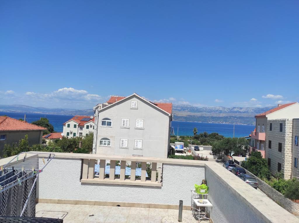 Apartmani Dani - with large terrace : , Supetar - Otok Brač 