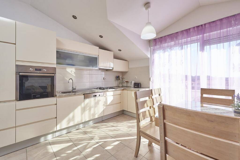 Rivijera Trogir  Trogir - Apartmani  Sina - modern and comfortable: - Appartement 1