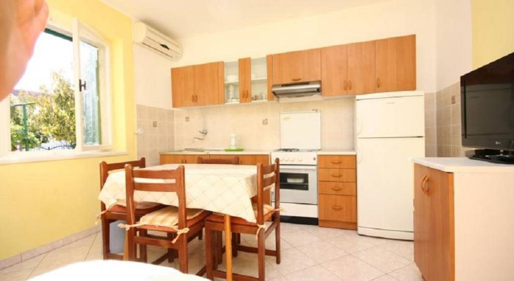 Rivijera Šibenik  Grebaštica - Apartmani Per - comfortable  family apartments - Apartman 1