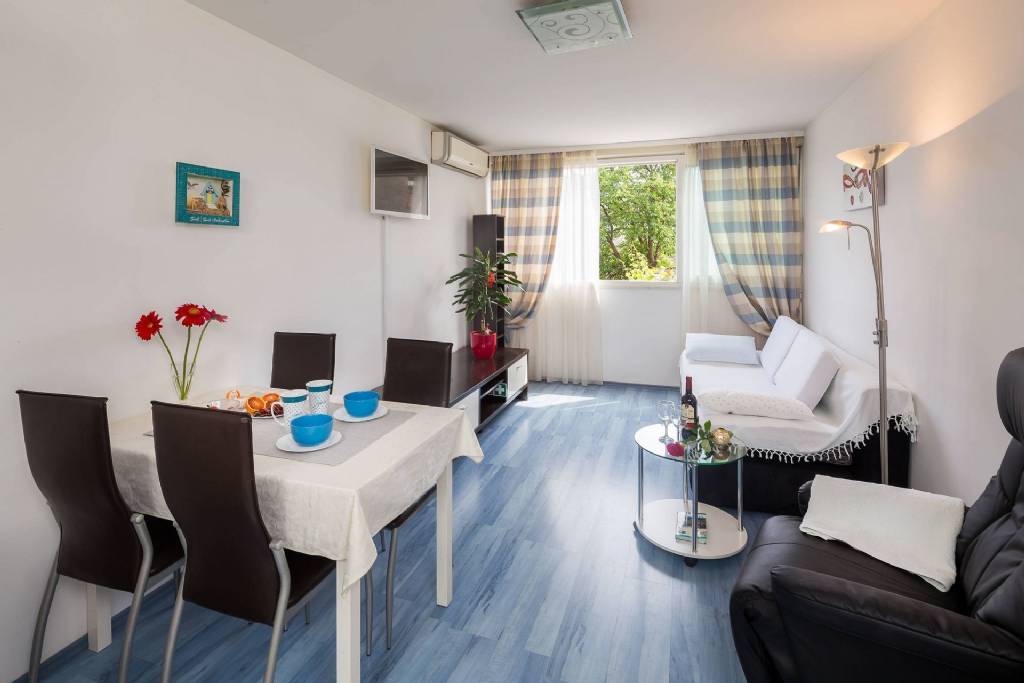 Apartmani Dragica 1 - cozy flat : , Split - Rivijera Split 