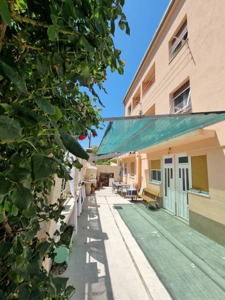 Rivijera Split  Split - Apartmani Edvard - garden terrace : - Apartman Studio 1