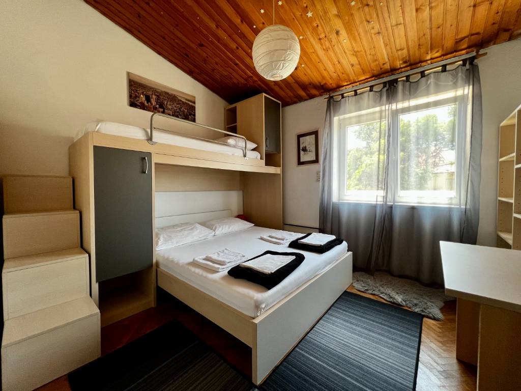 Rivijera Makarska  Makarska - Apartmani Denis - great location & large terrace: - Appartement 1