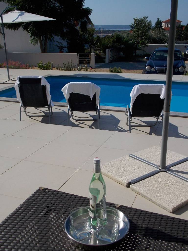 Otok Rab  Banjol - Apartmani Markle - swimming pool and sunbeds - Apartman 5
