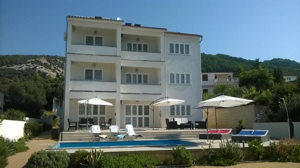 Apartmani Markle - swimming pool and sunbeds, Banjol - Otok Rab 