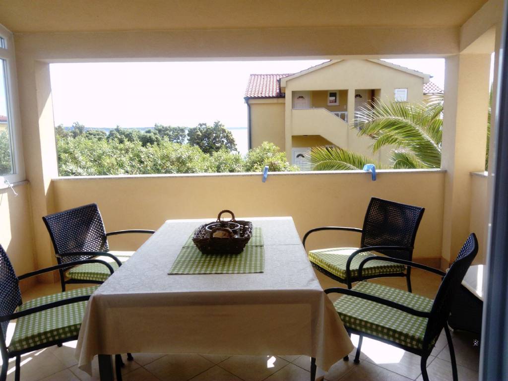 Otok Pag  Mandre - Apartmani Lea - with terrace :  - Appartement 2