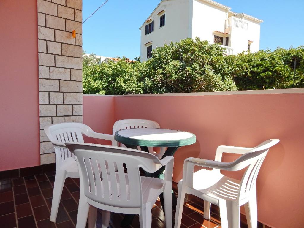 Otok Pag  Pag - Apartmani Luce - family friendly & parking: - Appartement 1