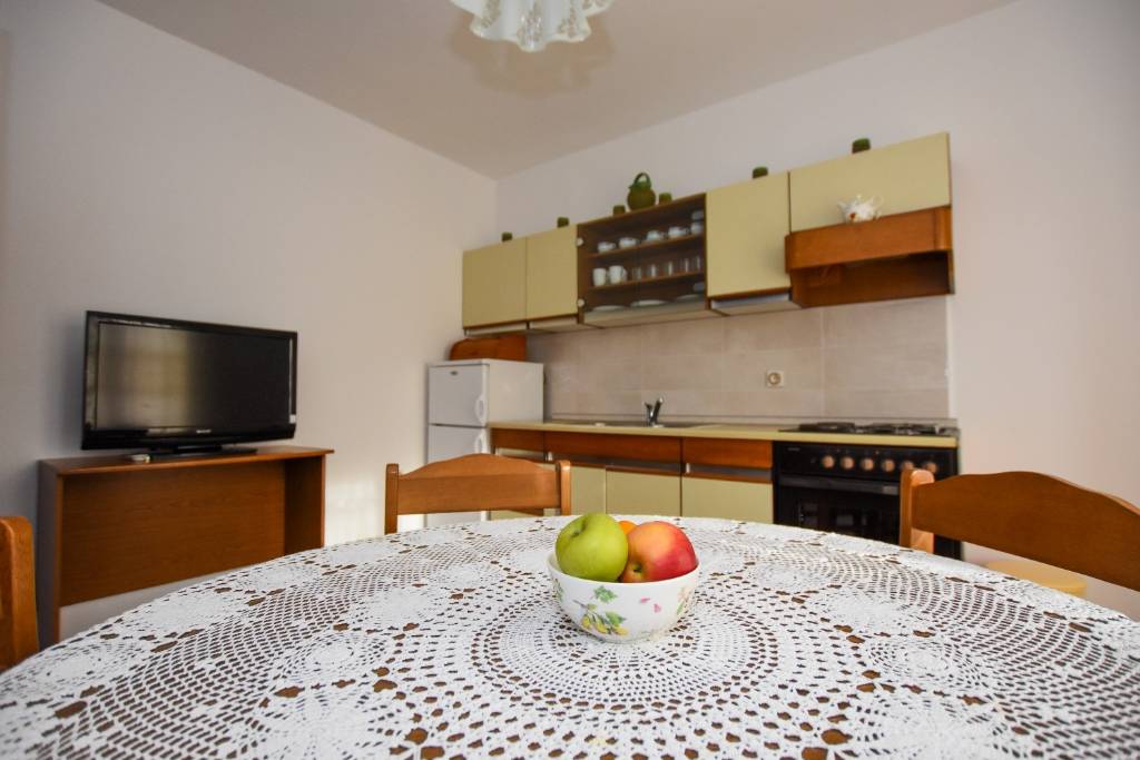 Otok Pag  Pag - Apartmani Luce - family friendly & parking: - Appartement 1
