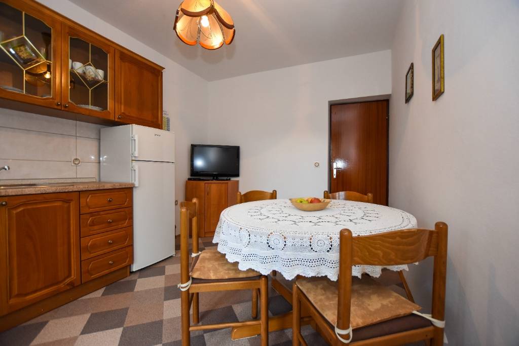 Otok Pag  Pag - Apartmani Luce - family friendly & parking: - Appartement 2