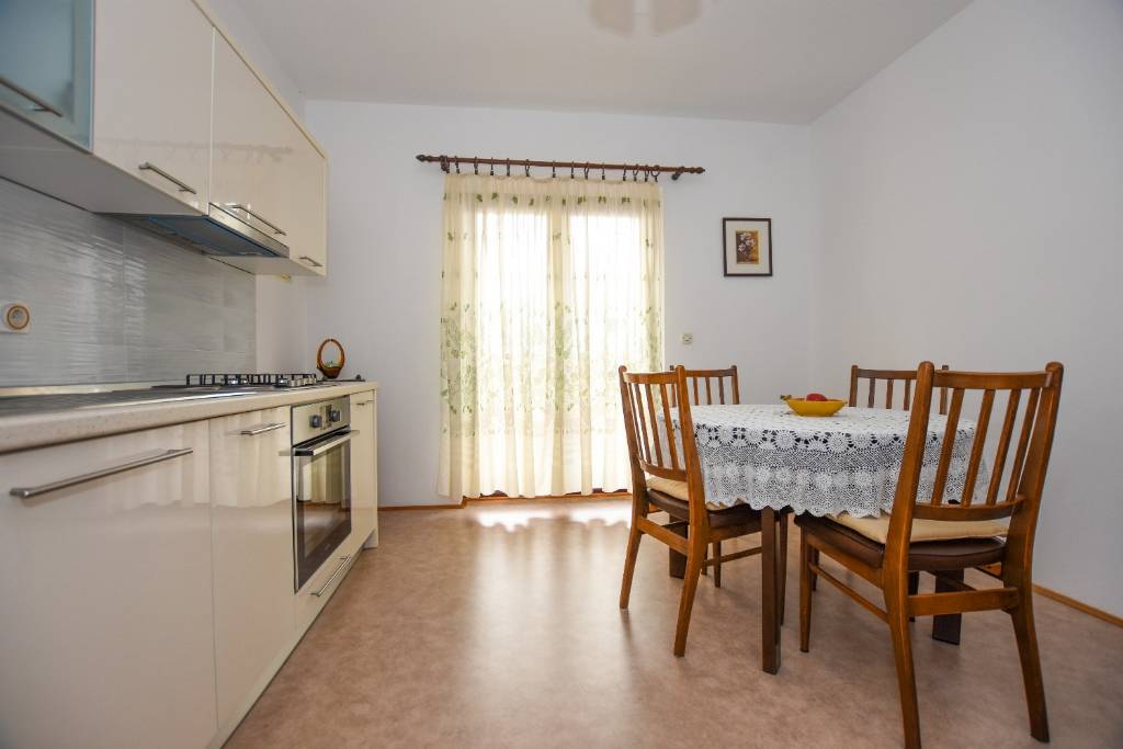 Otok Pag  Pag - Apartmani Luce - family friendly & parking: - Appartement 3