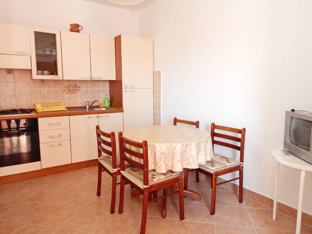 Otok Pag  Pag - Apartmani Luce - family friendly & parking: - Appartement 5