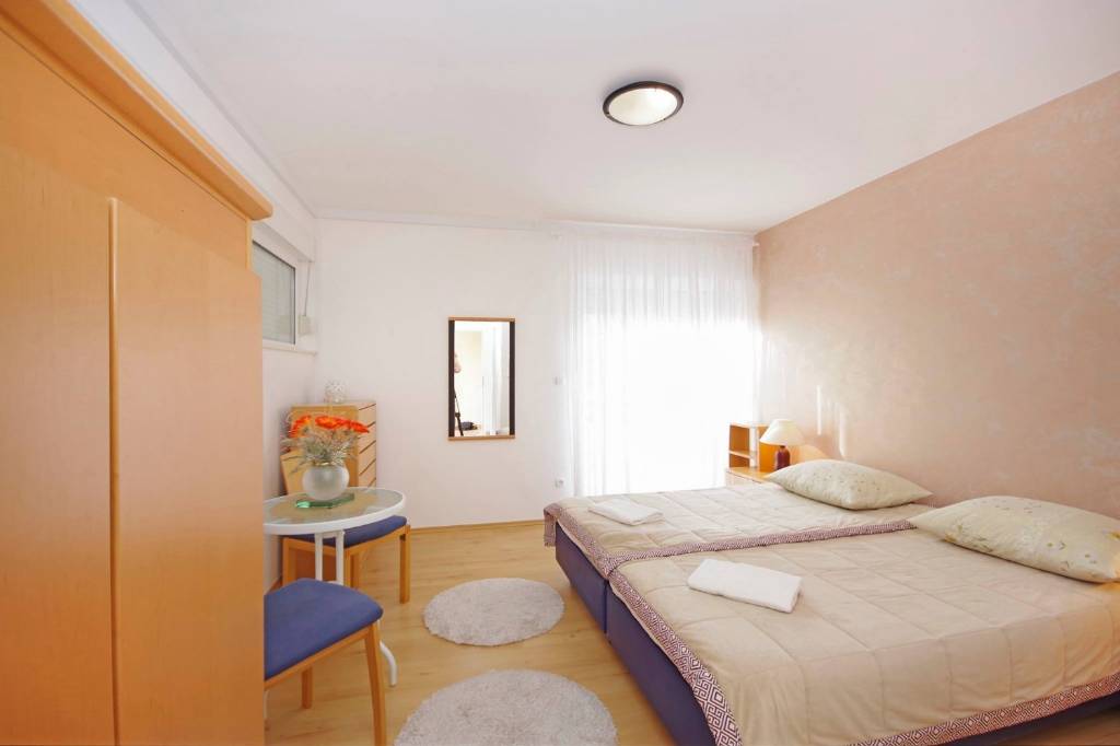 Rivijera Trogir  Trogir - Apartmani JaVi - free private parking: - Appartement Studio 1