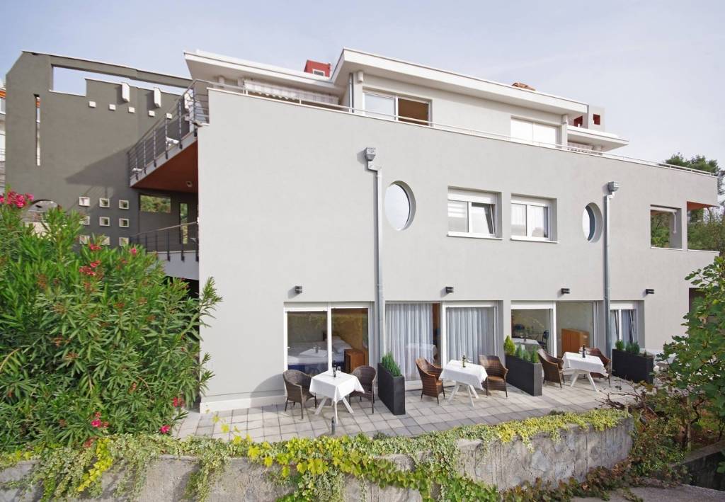 Rivijera Trogir  Trogir - Apartmani JaVi - free private parking: - Appartement Studio 2