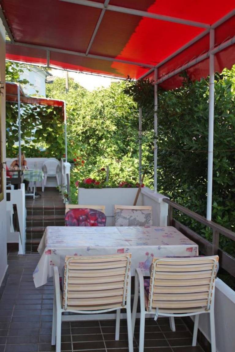 Otok Rab  Supetarska Draga - Apartmani Ivo - with terrace :  - Apartman 1