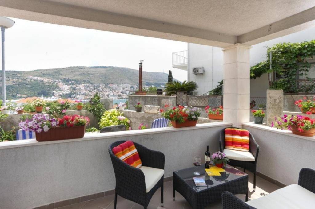 Rivijera Dubrovnik  Dubrovnik - Apartmani Mira - comfy with garden : - Apartman 1