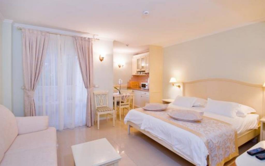 Rivijera Makarska  Brela - Apartmani Beachfront luxury condos :  - Appartement Studio 1