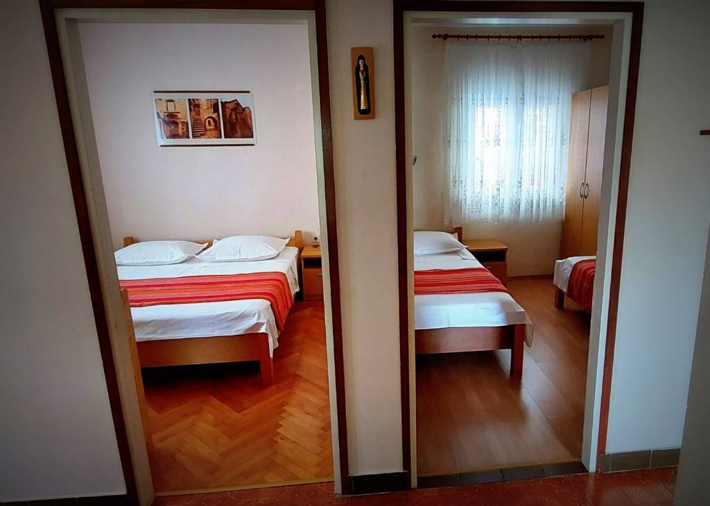 Rivijera Trogir  Poljica - Apartmani Kajo - free parking and BBQ: - Appartement 1