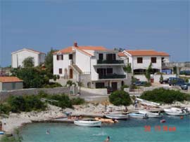 Apartmani Madir ..