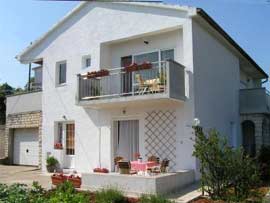 Krk Vrbnik - Apartm�n Pokoj - Apartmani Marija ..