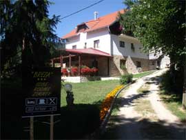  Plitvi�ka Jezera - Apartman Soba - Pansion Breza ..