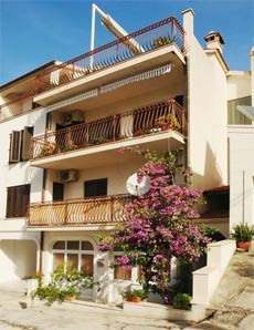 Split Podstrana - Apartman Soba - Kuća MiM ..